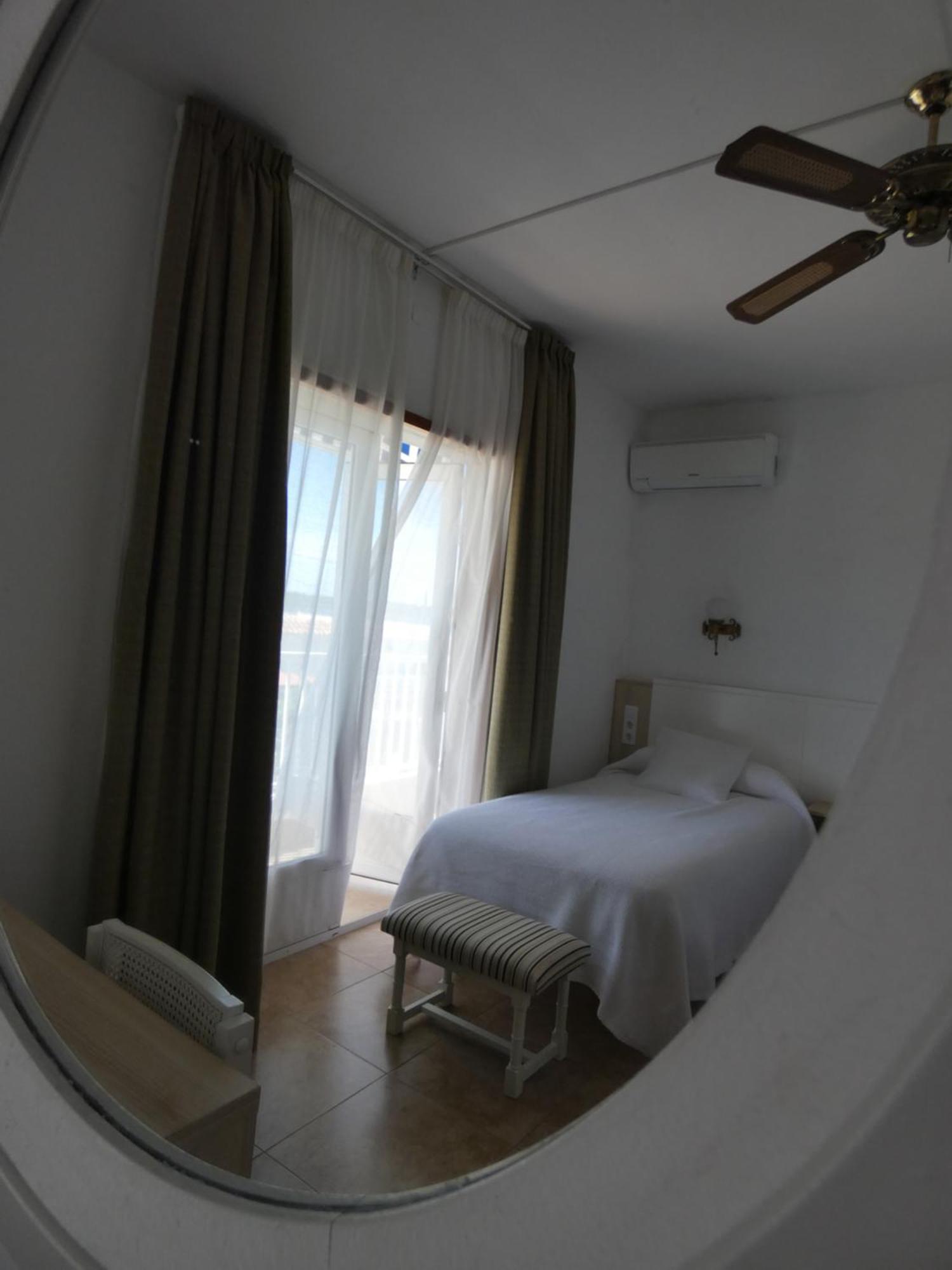 Hostal Port Fornells (Adults Only) Zewnętrze zdjęcie